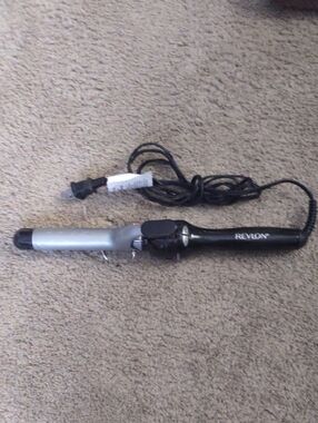 Revlon Perfect Hair Styling Curling Iron 1" Model RV051 Auto Shut Off, Like New